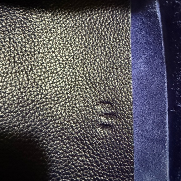 Portland Leather Deep BlueTote Bag - Picture 2 of 9